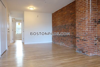 Somerville 2 Beds 1 Bath  Winter Hill - $2,400 No Fee