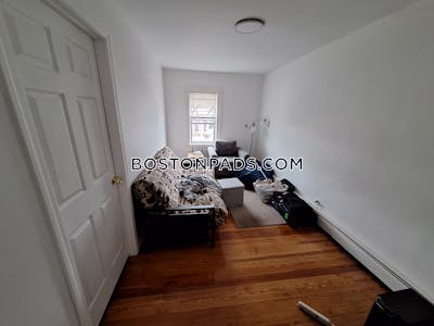 Medford 2.5 Bed 1 Bath MEDFORD  Tufts - $3,250 No Fee